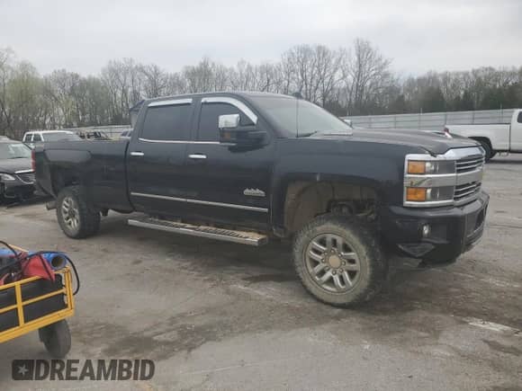 2017 Chevrolet Silverado 3500HD High Country с VIN 1GC4K1EY0HF194246, выставлен на аукционе Copart как лот 51924645 с пробегом 160 689 миль миль и Списание • Salvage title. История ставок и продаж доступна на DreamBid. Изображение 4.