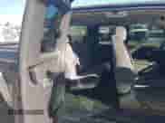 2003 GMC Sierra 1500 SLE z VIN 2GTEK19V031208473, wystawiony jako IAAI lot #43468851 z przebiegiem 153 311 mil mil oraz . Historia ofert i sprzedaży dostępna na DreamBid. Obrazek 8.