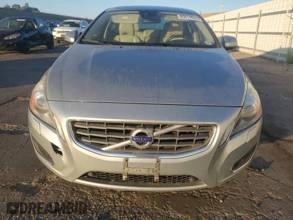 2011 Volvo S60 с VIN YV1902FH2B2013429, выставлен на аукционе Copart как лот 65014925 с пробегом 85 459 миль миль и Чистый • Clean title. История ставок и продаж доступна на DreamBid. Изображение 5.