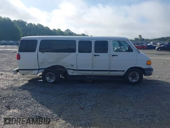 1999 Dodge Passenger with VIN 2B5WB35Z6XK541889, listed as a IAAI auction lot 42508981 with 271,829 mi miles and . Bid and sale history available at DreamBid. Image 13.