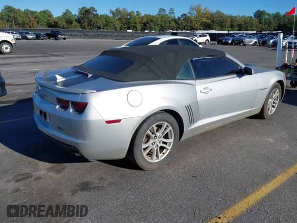 2013 Chevrolet Camaro LT с VIN 2G1FB3D33D9109843, выставлен на аукционе IAAI как лот 43509589 с пробегом 111 578 миль миль и . История ставок и продаж доступна на DreamBid. Изображение 4.