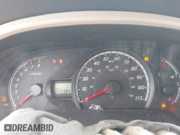 2012 Toyota Sienna LE AAS with VIN 5TDKK3DC0CS261672, listed as a IAAI auction lot 43256260 with 477,784 mi miles and . Bid and sale history available at DreamBid. Image 7.