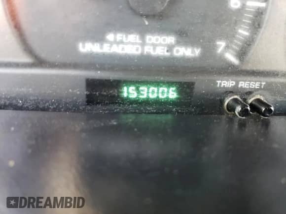 2000 Dodge Caravan SE z VIN 1B4GP44G5YB668883, wystawiony jako Copart lot #50579131 z przebiegiem 153 006 mil mil oraz Nie do naprawy • Non repairable. Historia ofert i sprzedaży dostępna na DreamBid. Obrazek 8.