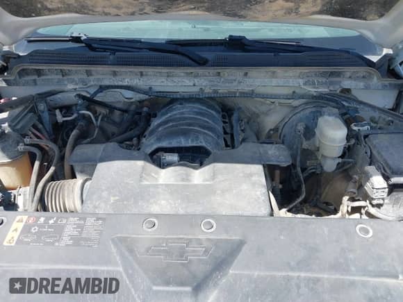 2017 Chevrolet Silverado 1500 Work Truck z VIN 1GCVKNEC5HZ364972, wystawiony jako IAAI lot #42776518 z przebiegiem 236 900 mil mil oraz . Historia ofert i sprzedaży dostępna na DreamBid. Obrazek 10.