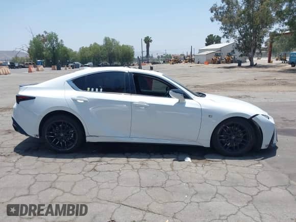 2023 Lexus IS 350 F Sport z VIN JTHGZ1B20P5059313, wystawiony jako IAAI lot #42347689 z przebiegiem 32 949 mil mil oraz . Historia ofert i sprzedaży dostępna na DreamBid. Obrazek 13.