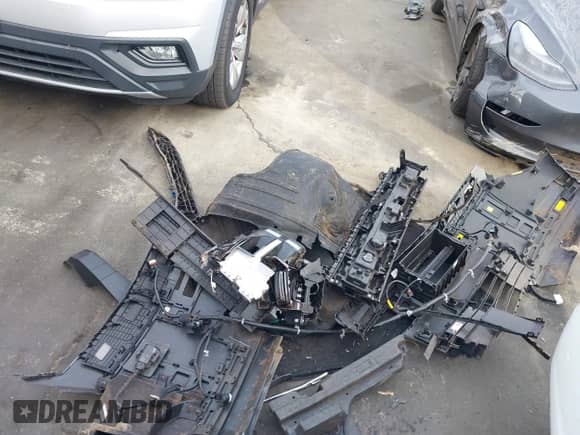 2025 Hyundai Santa Fe SEL с VIN 5NMP24G14SH026862, выставлен на аукционе IAAI как лот 41198734 с пробегом 1 444 миль миль и . История ставок и продаж доступна на DreamBid. Изображение 18.