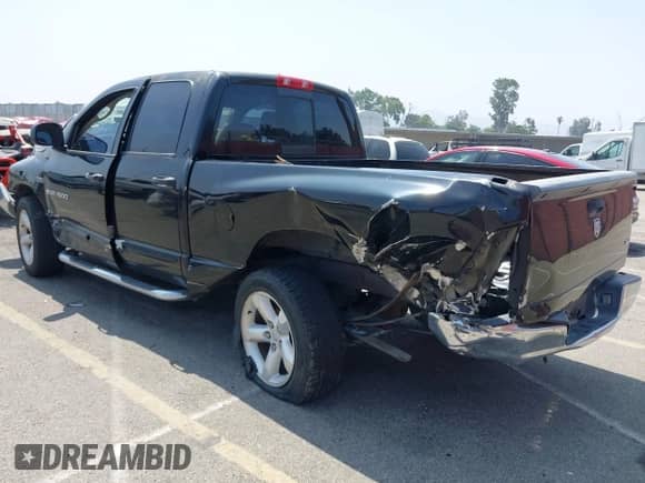 2006 Dodge 1500 SLT z VIN 1D7HA18216S546031, wystawiony jako IAAI lot #42443697 z przebiegiem 133 723 mil mil oraz . Historia ofert i sprzedaży dostępna na DreamBid. Obrazek 3.