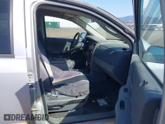2005 Dodge Durango SLT z VIN 1D4HB48N25F577754, wystawiony jako IAAI lot #42093002 z przebiegiem 249 607 mil mil oraz . Historia ofert i sprzedaży dostępna na DreamBid. Obrazek 5.