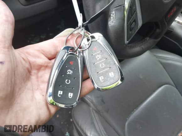 2016 Chevrolet Camaro 2SS с VIN 1G1FH1R73G0168386, выставлен на аукционе IAAI как лот 43325111 с пробегом 17 804 миль миль и . История ставок и продаж доступна на DreamBid. Изображение 11.