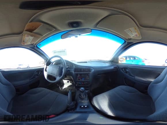 2002 Chevrolet Cavalier LS Sport z VIN 1G1JH12FX27441108, wystawiony jako IAAI lot #40969758 z przebiegiem 263 090 mil mil oraz . Historia ofert i sprzedaży dostępna na DreamBid. Obrazek 18.