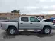 2014 Toyota Tacoma PreRunner z VIN 5TFJX4GN8EX028376, wystawiony jako IAAI lot #42444635 z przebiegiem 61 335 mil mil oraz . Historia ofert i sprzedaży dostępna na DreamBid. Obrazek 14.