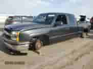 2005 Chevrolet Silverado 1500 Work Truck z VIN 1GCEC19V55Z327255, wystawiony jako Copart lot #71475115 z przebiegiem 211 799 mil mil oraz Szkoda całkowita • Salvage title. Historia ofert i sprzedaży dostępna na DreamBid. Obrazek 1.