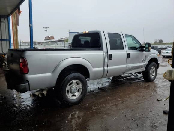 2016 Ford F-250 Lariat с VIN 1FT7W2BT5GEC99546, выставлен на аукционе Copart как лот 55660545 с пробегом 220 044 миль миль и Списание • Salvage title. История ставок и продаж доступна на DreamBid. Изображение 3.