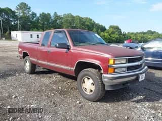 1997 Chevrolet Silverado 1500 with VIN 2GCEK19R3V1186149, listed as a IAAI auction lot 42797470 with 289,484 mi miles and . Bid and sale history available at DreamBid. Image 1.