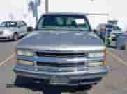 1999 Chevrolet Tahoe z VIN 1GNEK13R9XJ375509, wystawiony jako IAAI lot #43053331 z przebiegiem 197 457 mil mil oraz . Historia ofert i sprzedaży dostępna na DreamBid. Obrazek 13.