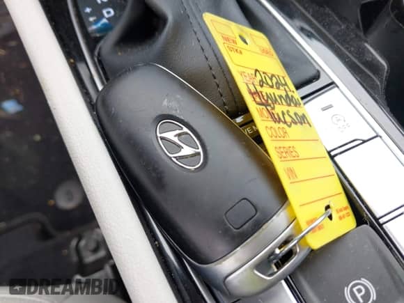 2024 Hyundai Tucson SEL z VIN 5NMJF3DE3RH435697, wystawiony jako IAAI lot #43082210 z przebiegiem 19 997 mil mil oraz . Historia ofert i sprzedaży dostępna na DreamBid. Obrazek 11.