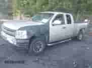 2007 Chevrolet Silverado 1500 1LT with VIN 1GCEC19C37Z522627, listed as a IAAI auction lot 42432156 with 302,916 mi miles and . Bid and sale history available at DreamBid. Image 2.