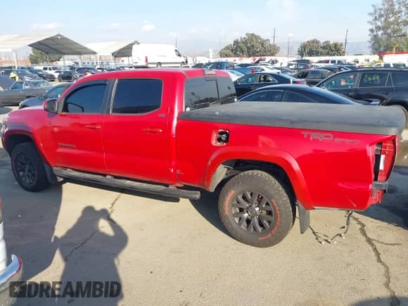 2020 Toyota Tacoma SR5 z VIN 3TMBZ5DN1LM024276, wystawiony jako IAAI lot #41454565 z przebiegiem 76 461 mil mil oraz . Historia ofert i sprzedaży dostępna na DreamBid. Obrazek 15.