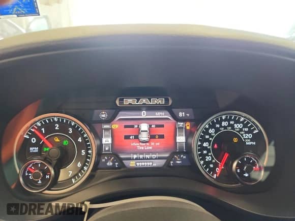 2020 Ram 1500 Big Horn z VIN 1C6SRFMT4LN128259, wystawiony jako Copart lot #68447315 z przebiegiem 59 330 mil mil oraz Szkoda całkowita • Salvage title. Historia ofert i sprzedaży dostępna na DreamBid. Obrazek 9.