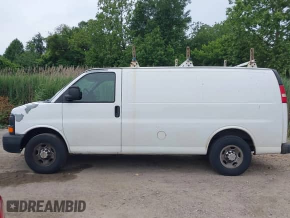 2011 Chevrolet Express Cargo with VIN 1GCWGFCA4B1172655, listed as a IAAI auction lot 42451763 with 326,327 mi miles and . Bid and sale history available at DreamBid. Image 14.