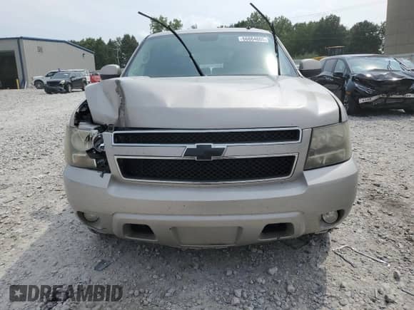 2007 Chevrolet Suburban LT z VIN 3GNFC16027G135928, wystawiony jako Copart lot #66864605 z przebiegiem 289 418 mil mil oraz Szkoda całkowita • Salvage title. Historia ofert i sprzedaży dostępna na DreamBid. Obrazek 5.