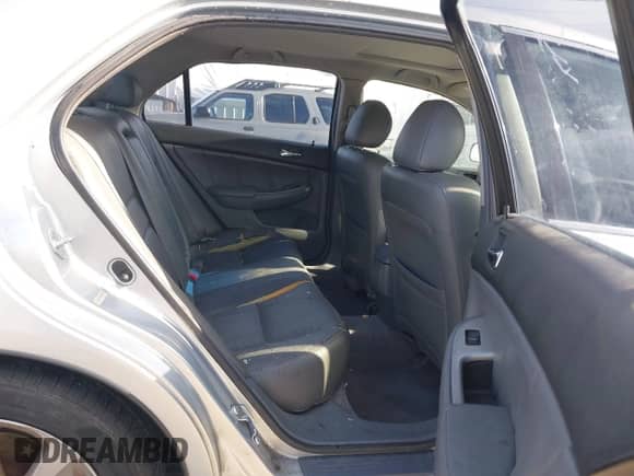 2006 Honda Accord with NAVI z VIN JHMCN36506C000038, wystawiony jako IAAI lot #43012636 z przebiegiem 164 211 mil mil oraz . Historia ofert i sprzedaży dostępna na DreamBid. Obrazek 8.