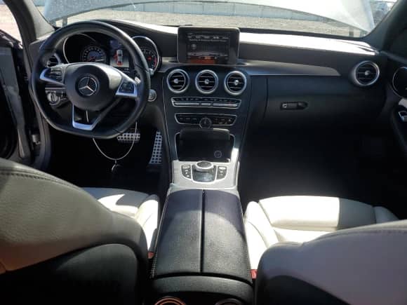 2018 Mercedes-Benz C 43 AMG с VIN 55SWF6EB2JU251965, выставлен на аукционе Copart как лот 67585245 с пробегом 75 579 миль миль и Списание • Salvage title. История ставок и продаж доступна на DreamBid. Изображение 8.