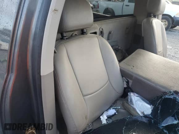 2004 Dodge 1500 ST z VIN 1D7HA16D44J137304, wystawiony jako Copart lot #84164775 z przebiegiem Nie podano mil oraz Szkoda całkowita • Salvage title. Historia ofert i sprzedaży dostępna na DreamBid. Obrazek 10.