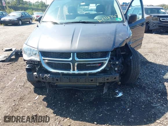 2016 Dodge Grand Caravan SE with VIN 2C4RDGBGXGR164029, listed as a IAAI auction lot 43147474 with 38,047 mi miles and . Bid and sale history available at DreamBid. Image 6.