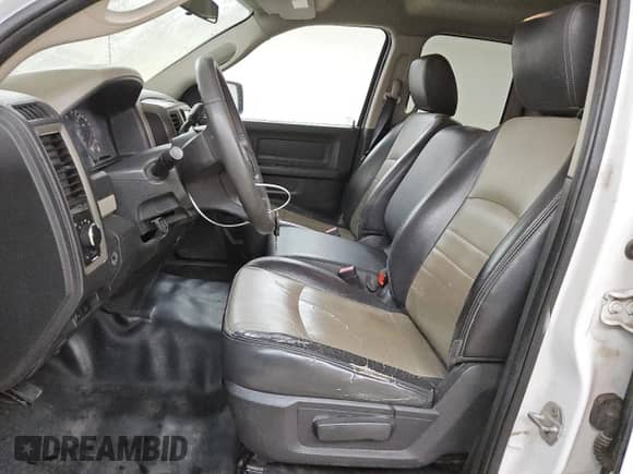 2012 Ram 1500 ST z VIN 1C6RD7FP3CS203036, wystawiony jako Copart lot #80511715 z przebiegiem 199 374 mil mil oraz Czysty tytuł • Clean title. Historia ofert i sprzedaży dostępna na DreamBid. Obrazek 7.