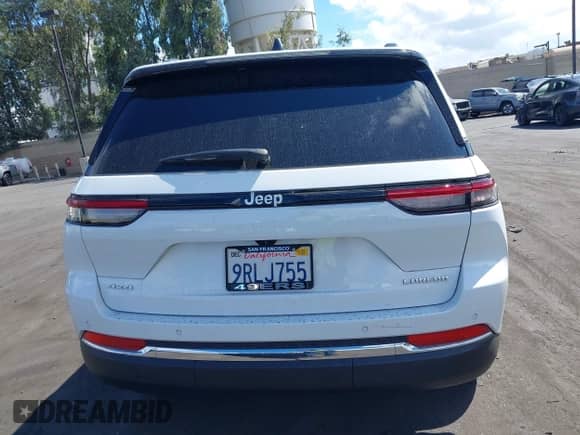 2024 Jeep Grand Cherokee Altitude with VIN 1C4RJHAG5RC247363, listed as a IAAI auction lot 43262188 with 11,701 mi miles and . Bid and sale history available at DreamBid. Image 17.