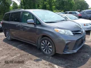 2019 Toyota Sienna LE with VIN 5TDJZ3DC2KS214116, listed as a IAAI auction lot 42451420 with 77,201 mi miles and . Bid and sale history available at DreamBid. Image 1.