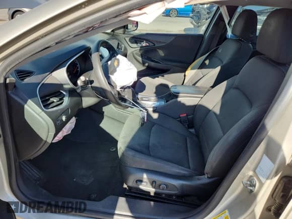 2016 Chevrolet Malibu LT z VIN 1G1ZE5STXGF301579, wystawiony jako Copart lot #84935235 z przebiegiem 94 018 mil mil oraz Szkoda całkowita • Salvage title. Historia ofert i sprzedaży dostępna na DreamBid. Obrazek 7.