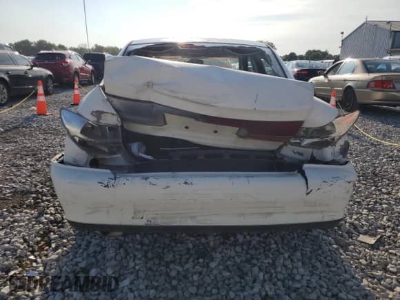 2001 Saturn LS with VIN 1G8JW52R21Y567982, listed as a Copart auction lot 67913024 with 124,198 mi miles and Salvage title. Bid and sale history available at DreamBid. Image 6.
