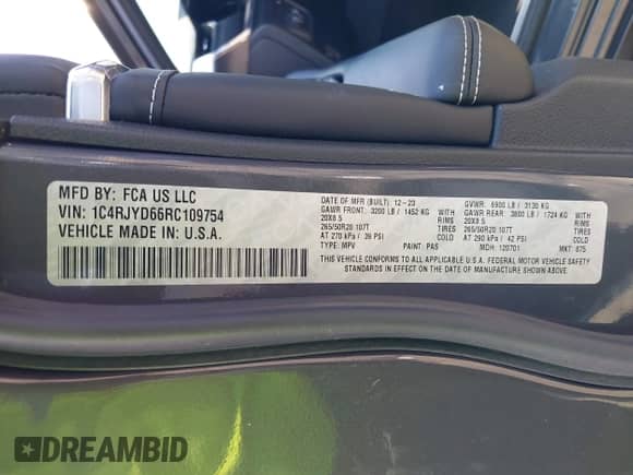 2024 Jeep Grand Cherokee Overland с VIN 1C4RJYD66RC109754, выставлен на аукционе IAAI как лот 42964139 с пробегом 12 737 миль миль и . История ставок и продаж доступна на DreamBid. Изображение 9.