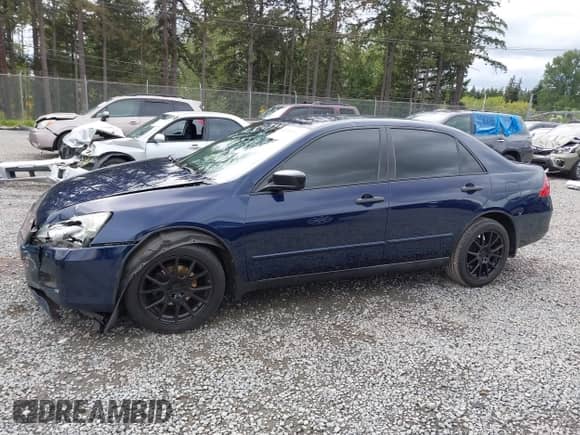 2006 Honda Accord VP с VIN 1HGCM56106A014404, выставлен на аукционе IAAI как лот 42272931 с пробегом 250 894 миль миль и . История ставок и продаж доступна на DreamBid. Изображение 14.