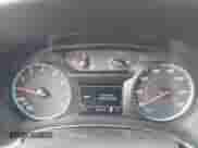 2018 Chevrolet Equinox LT с VIN 2GNAXSEV5J6329261, выставлен на аукционе IAAI как лот 43342598 с пробегом 81 011 миль миль и . История ставок и продаж доступна на DreamBid. Изображение 7.