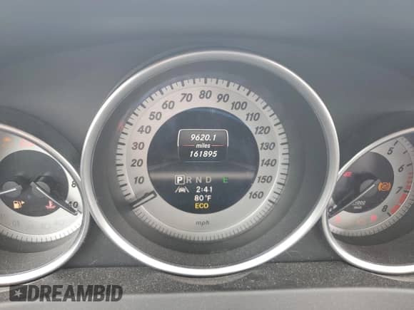 2013 Mercedes-Benz C 300 Sport z VIN WDDGF8AB1DR296813, wystawiony jako Copart lot #71831065 z przebiegiem 161 895 mil mil oraz Szkoda całkowita • Salvage title. Historia ofert i sprzedaży dostępna na DreamBid. Obrazek 9.