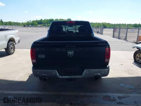 2017 Ram 1500 Big Horn z VIN 3C6RR6LT4HG592197, wystawiony jako IAAI lot #42182395 z przebiegiem 169 157 mil mil oraz . Historia ofert i sprzedaży dostępna na DreamBid. Obrazek 16.