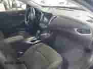 2025 Chevrolet Malibu LT с VIN 1G1ZD5STXSF153185, выставлен на аукционе IAAI как лот 43293154 с пробегом 20 500 миль миль и . История ставок и продаж доступна на DreamBid. Изображение 5.