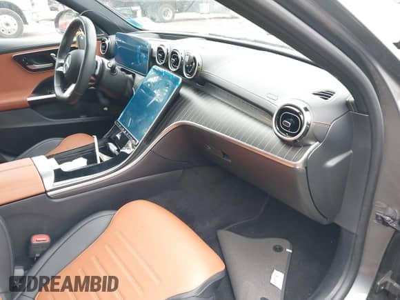 2024 Mercedes-Benz C 300 с VIN W1KAF4HB5RR187556, выставлен на аукционе IAAI как лот 43009025 с пробегом 8 882 миль миль и . История ставок и продаж доступна на DreamBid. Изображение 5.