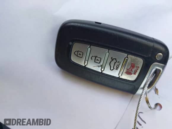 2014 Hyundai Sonata SE with VIN 5NPEC4AC0EH851304, listed as a IAAI auction lot 43280692 with 170,842 mi miles and . Bid and sale history available at DreamBid. Image 11.