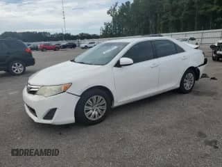 2013 Toyota Camry LE с VIN 4T1BF1FK6DU268826, выставлен на аукционе Copart как лот 85718835 с пробегом 230 230 миль миль и Списание • Salvage title. История ставок и продаж доступна на DreamBid. Изображение 1.