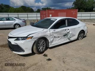2022 Toyota Camry LE с VIN 4T1C11AK0NU069718, выставлен на аукционе Copart как лот 71914715 с пробегом 49 755 миль миль и На запчасти • Non repairable. История ставок и продаж доступна на DreamBid. Изображение 1.