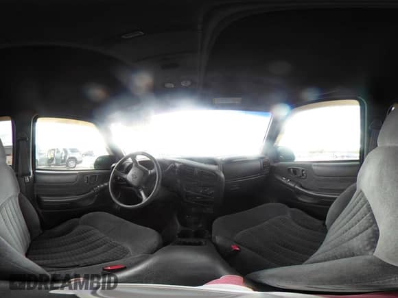 2000 Chevrolet Blazer LS with VIN 1GNDT13W2Y2297715, listed as a IAAI auction lot 42315268 with 198,508 mi miles and . Bid and sale history available at DreamBid. Image 18.