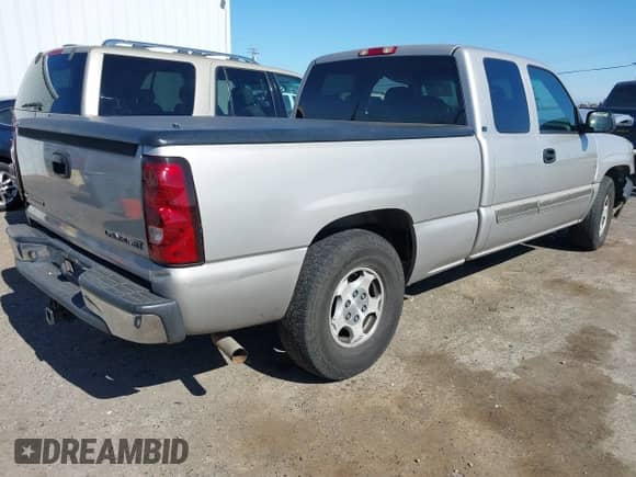 2004 Chevrolet Silverado 1500 LS с VIN 2GCEC19TX41341593, выставлен на аукционе IAAI как лот 42887375 с пробегом 236 076 миль миль и . История ставок и продаж доступна на DreamBid. Изображение 4.