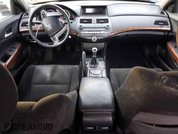 2012 Honda Accord EX z VIN 1HGCP2E76CA034406, wystawiony jako Copart lot #47750365 z przebiegiem 148 313 mil mil oraz Nie do naprawy • Non repairable. Historia ofert i sprzedaży dostępna na DreamBid. Obrazek 8.