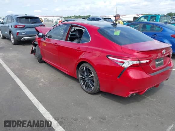 2020 Toyota Camry XSE z VIN 4T1K61AK3LU317132, wystawiony jako IAAI lot #43239395 z przebiegiem 59 174 mil mil oraz . Historia ofert i sprzedaży dostępna na DreamBid. Obrazek 3.