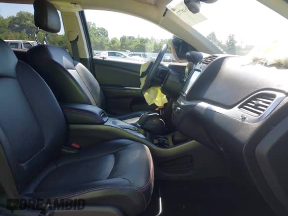 2019 Dodge Journey GT with VIN 3C4PDDEG0KT720842, listed as a IAAI auction lot 42618772 with 39,474 mi miles and . Bid and sale history available at DreamBid. Image 5.