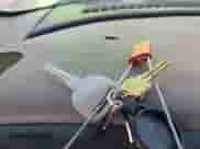 2001 Chevrolet Express z VIN 1GCHG39R011111547, wystawiony jako IAAI lot #42265979 z przebiegiem 297 607 mil mil oraz . Historia ofert i sprzedaży dostępna na DreamBid. Obrazek 11.